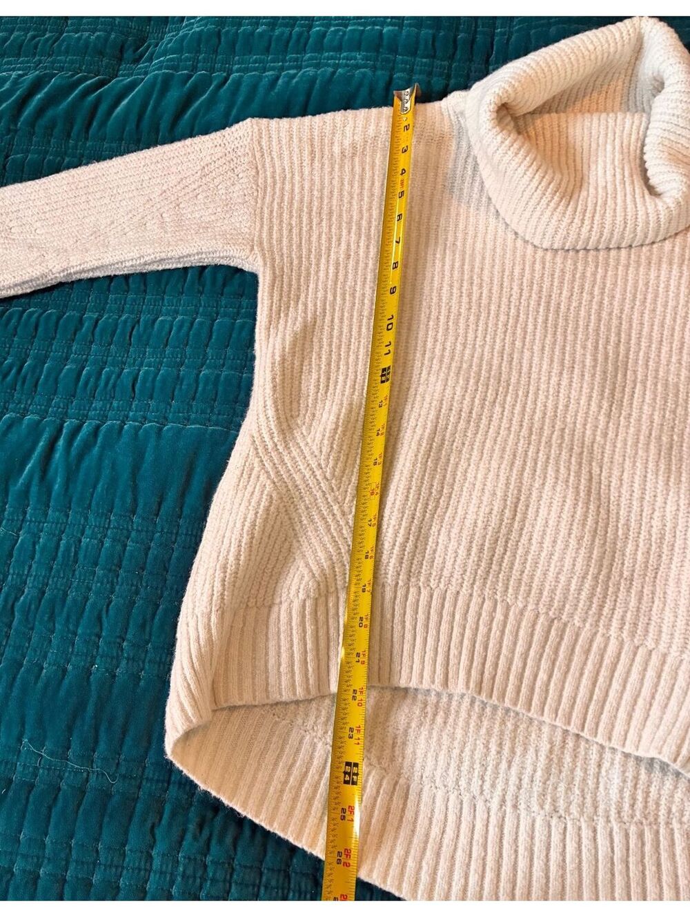 Old Navy Women's Medium Cream Turtleneck Pullover Sweater, #0013 - Picture 2 of 7